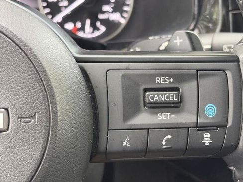 Certified 2025 Nissan Pathfinder SV w/ SV Premium Package AWD/4WD image 10