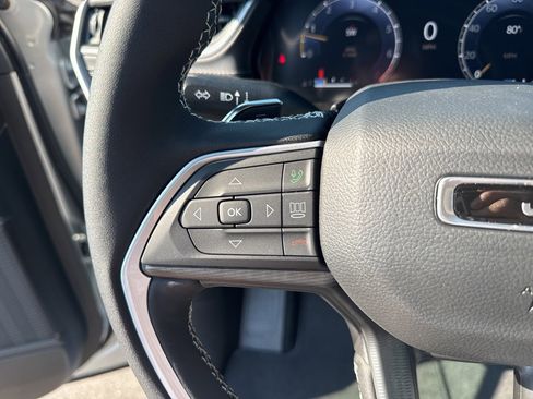 New 2025 Jeep Grand Cherokee L Altitude image 52