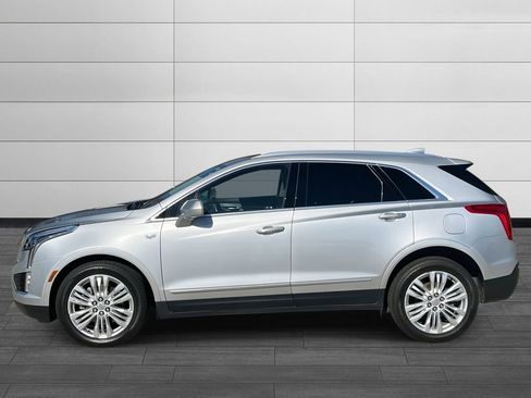 Used 2019 Cadillac XT5 Premium Luxury image 2