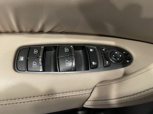 Used 2024 Nissan Armada Platinum w/ Captain's Chairs Package AWD/4WD image 11