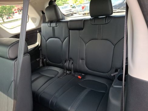 Certified 2023 Honda Pilot Touring image 12