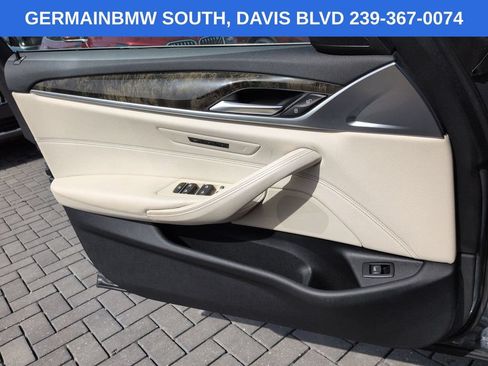 Used 2020 BMW 530i w/ Premium Package RWD image 30
