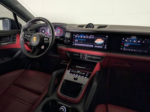 Certified 2024 Porsche Cayenne Turbo GT image 22