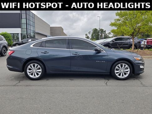 Used 2020 Chevrolet Malibu LT w/ Leather Package image 8