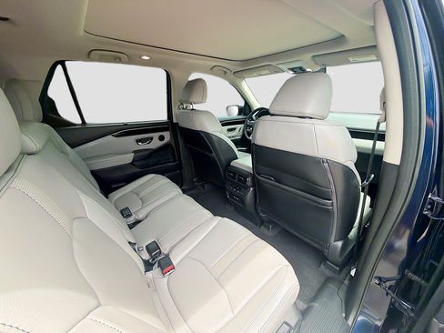 Used 2023 Honda Pilot Touring image 30