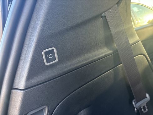 New 2026 Chrysler Pacifica Select image 10