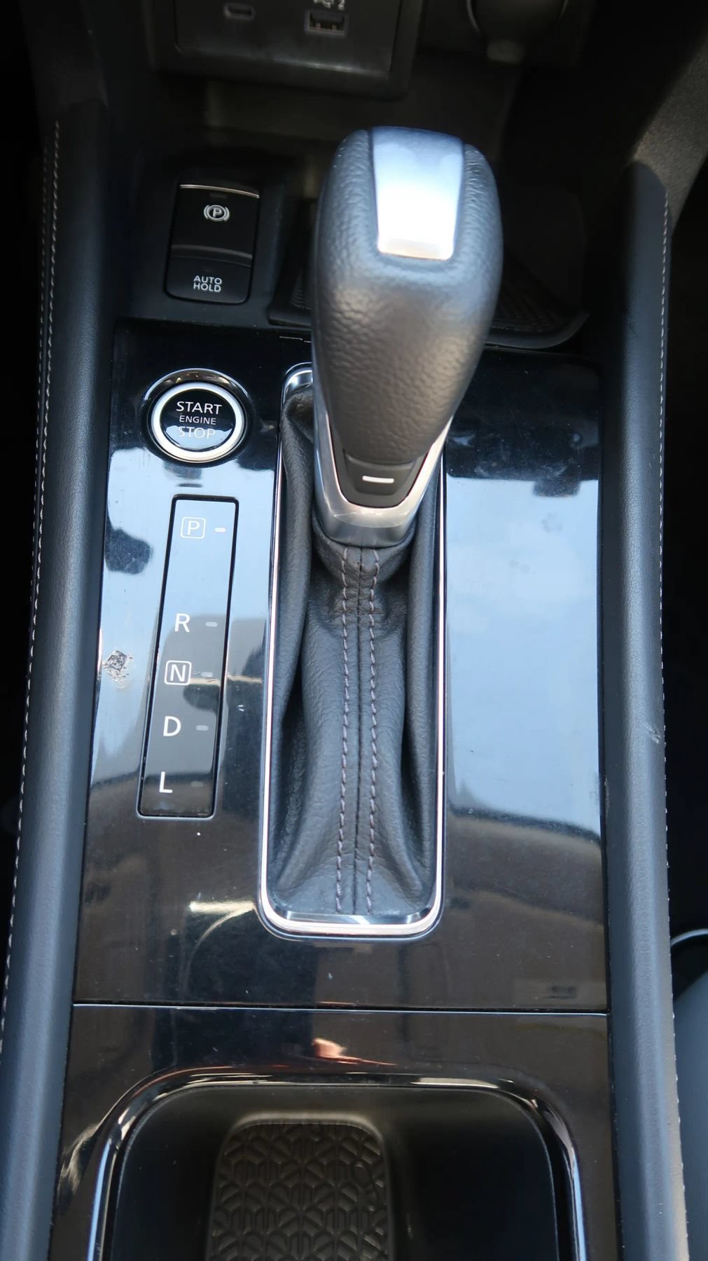 Used 2021 Nissan Kicks SR w/ SR Premium Package FWD image 31