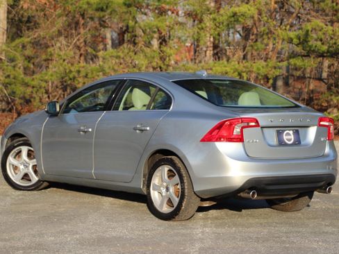 Used 2013 Volvo S60 T5 image 25
