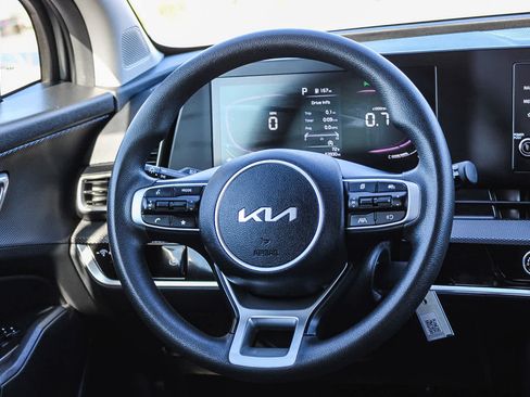 Used 2024 Kia Sportage LX image 15