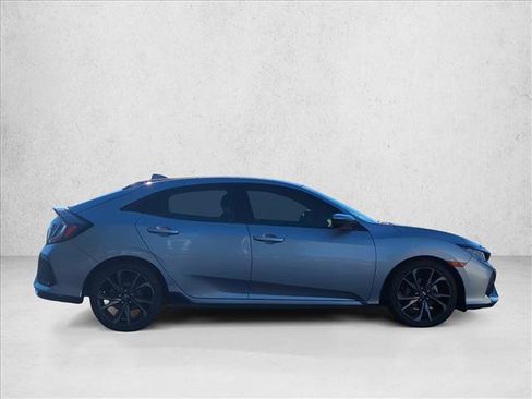 Used 2018 Honda Civic Sport image 4