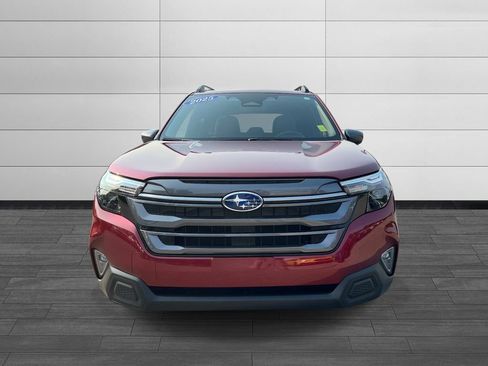 Certified 2025 Subaru Forester Premium AWD/4WD image 8