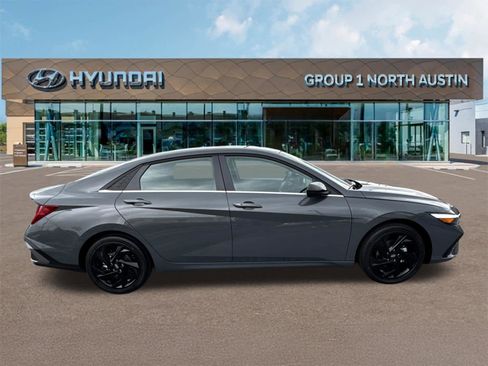 New 2026 Hyundai Elantra SEL Sport Premium FWD image 4