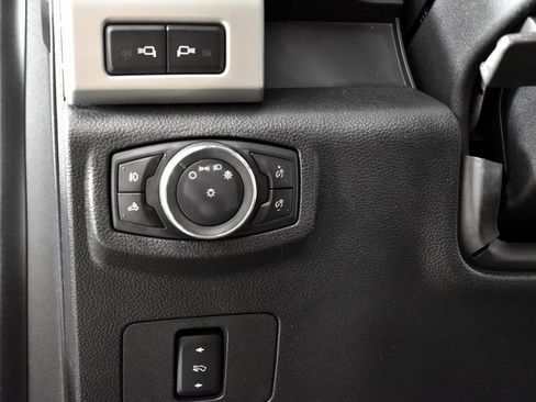 Used 2020 Ford F250 Lariat image 13