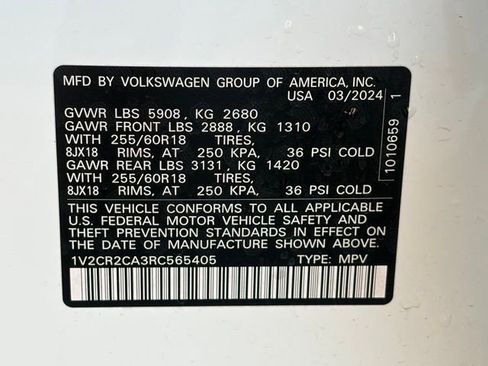 Used 2024 Volkswagen Atlas Peak Edition SE image 28