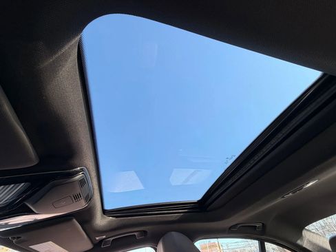 Used 2021 BMW 330i xDrive 330i xDrive Sedan 4D w/ Driving Assistance Package image 36