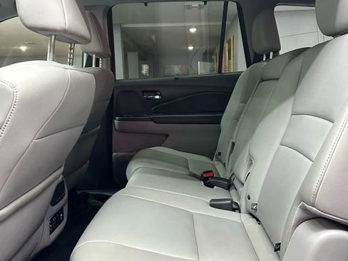 Used 2016 Honda Pilot Touring image 28