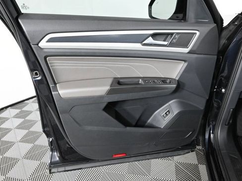 Certified 2023 Volkswagen Atlas Cross Sport SEL image 20