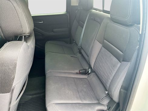 Used 2022 Nissan Frontier SV image 22