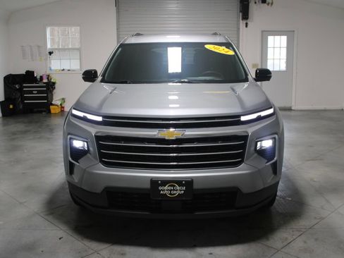 Used 2024 Chevrolet Traverse LT image 54