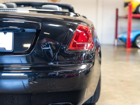 Used 2020 Rolls-Royce Dawn image 38