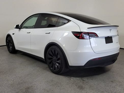 Used 2024 Tesla Model Y Performance AWD/4WD image 5