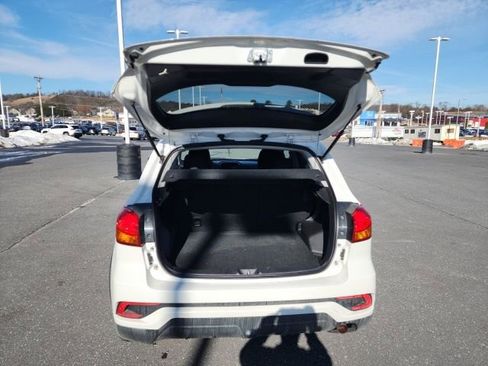 Used 2018 Mitsubishi Outlander Sport ES image 8