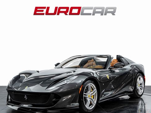 Used 2022 Ferrari 812 GTS image 1