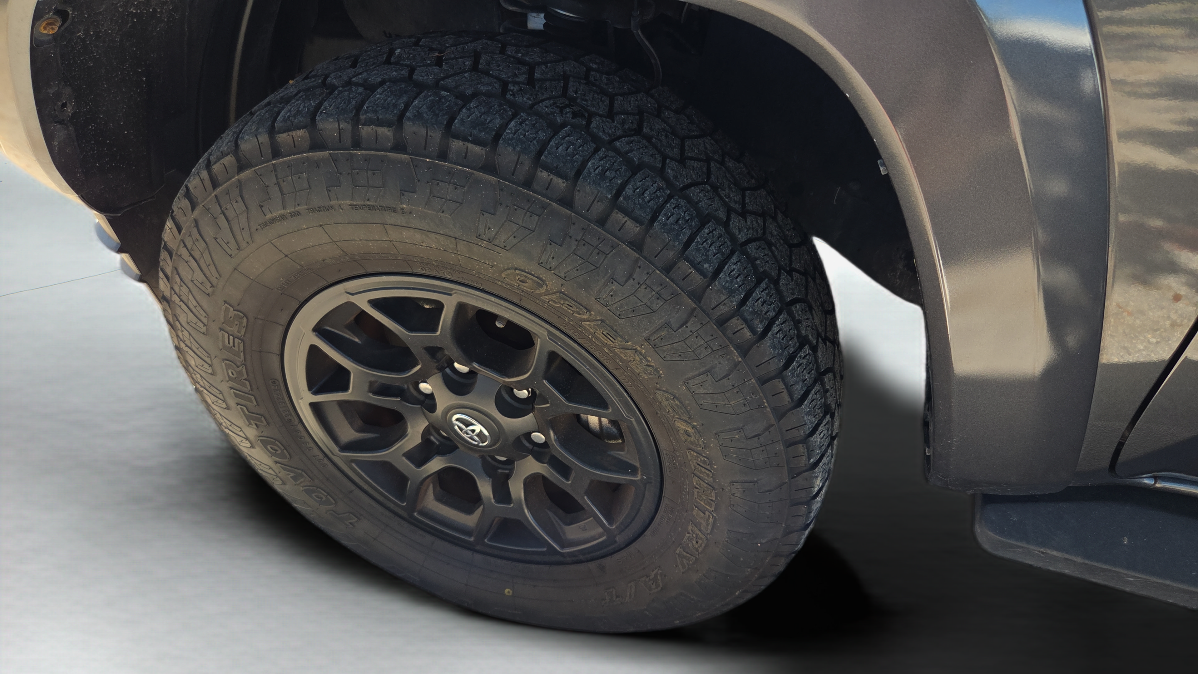 Used 2022 Toyota Tacoma SR5 w/ Technology Package RWD image 9
