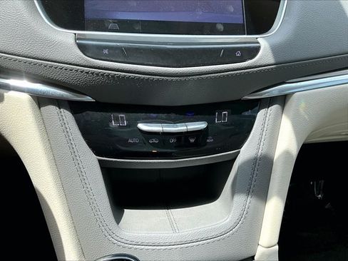 Certified 2023 Cadillac XT5 Premium Luxury FWD image 24