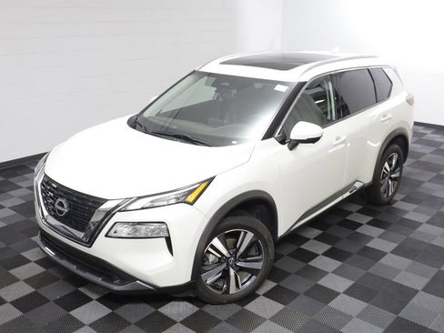Used 2023 Nissan Rogue SL AWD/4WD image 2