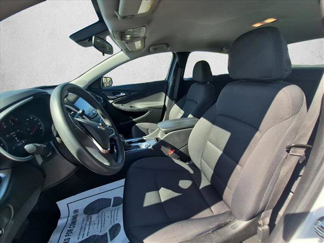 Used 2025 Chevrolet Malibu LT FWD image 15