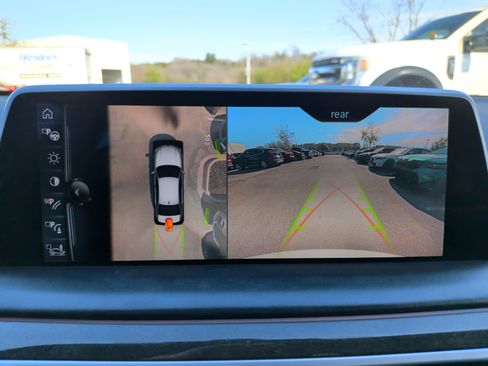 Used 2017 BMW 740i image 16