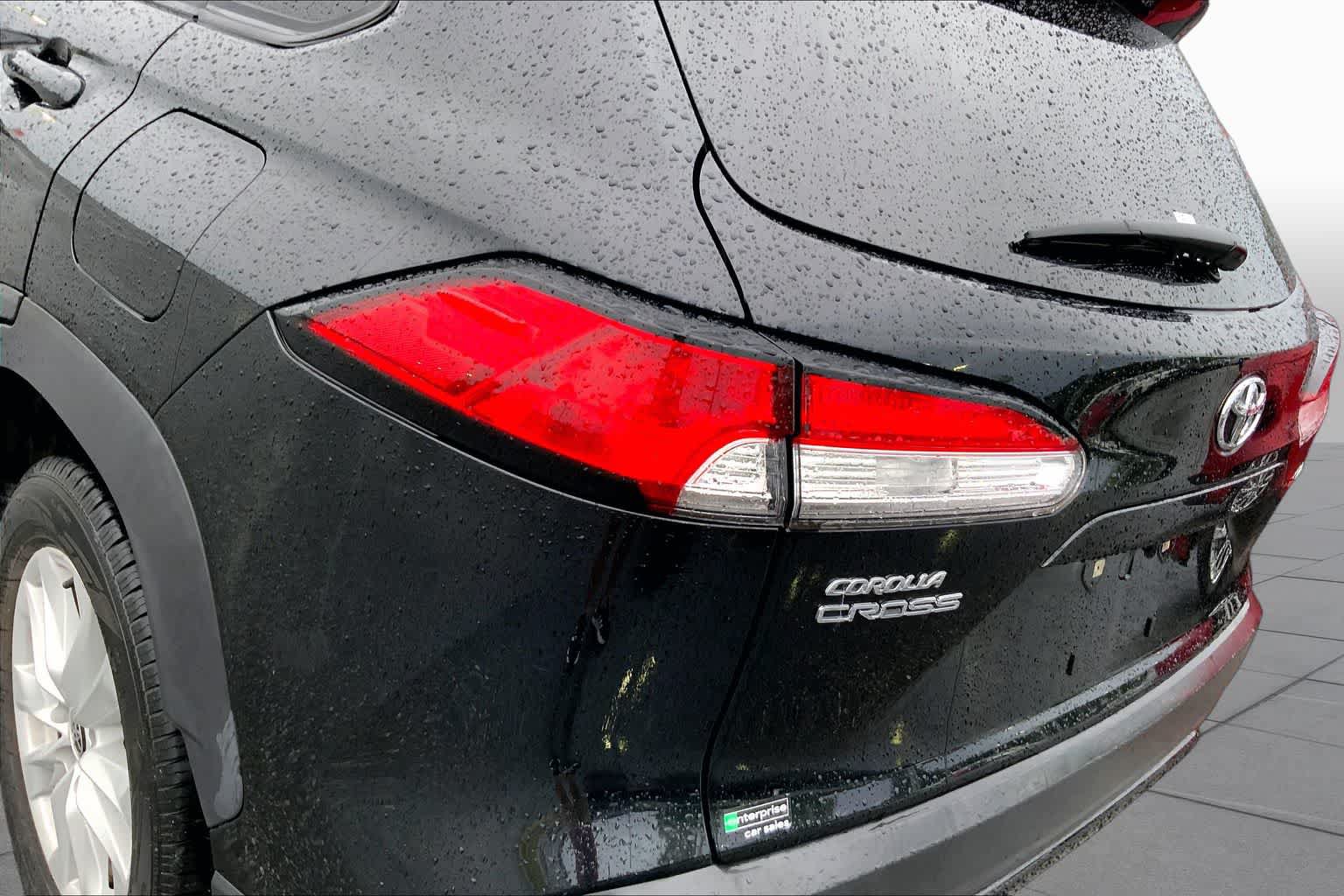 Used 2022 Toyota Corolla Cross LE FWD image 27