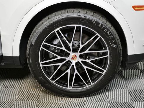 New 2026 Porsche Cayenne Coupe AWD/4WD image 39