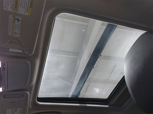 Used 2022 Subaru Forester Touring image 29