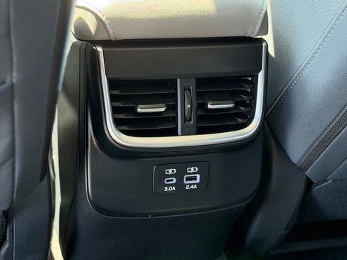 Used 2023 Subaru Outback Premium AWD/4WD image 8