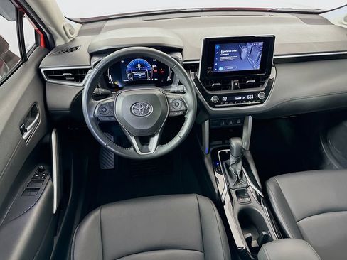 Certified 2024 Toyota Corolla Cross XLE w/ Convenience Package FWD image 22