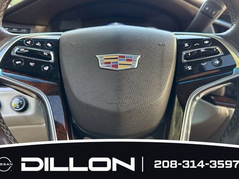 Used 2015 Cadillac Escalade ESV Luxury AWD/4WD image 26