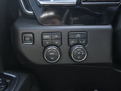 Used 2024 Chevrolet Silverado 1500 LT Trail Boss w/ Protection Package image 40