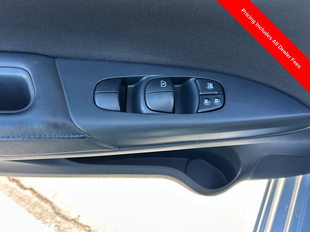 Used 2016 Nissan Sentra SR w/ Driver's Assist Package FWD image 5