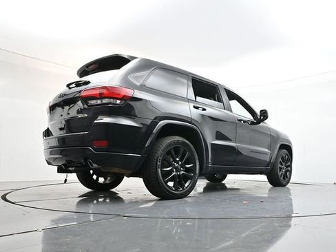 Used 2020 Jeep Grand Cherokee Altitude image 35