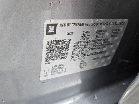 Used 2019 GMC Sierra 1500 SLT w/ SLT Convenience Package image 18