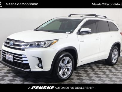 Used 2017 Toyota Highlander Limited w/ Carpet Mat Package