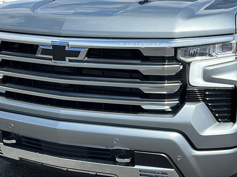 New 2026 Chevrolet Silverado 1500 High Country AWD/4WD image 10