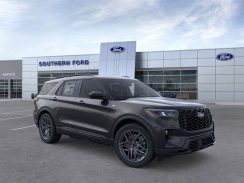 New 2026 Ford Explorer ST-Line w/ ST-Line Street Pack AWD/4WD image 8