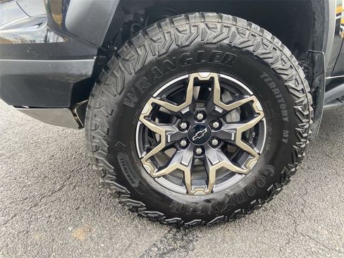 Certified 2024 Chevrolet Colorado ZR2 w/ Technology Package image 31
