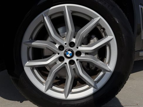 Used 2023 BMW X5 xDrive40i w/ Premium Package AWD/4WD image 9