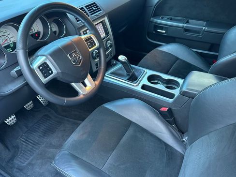 Used 2011 Dodge Challenger SRT8 w/ Green w/Envy Group image 10