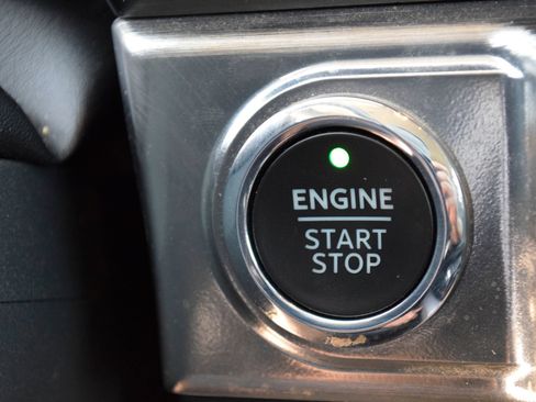 Used 2023 Ford F150 Lariat w/ Trailer Tow Package AWD/4WD image 11