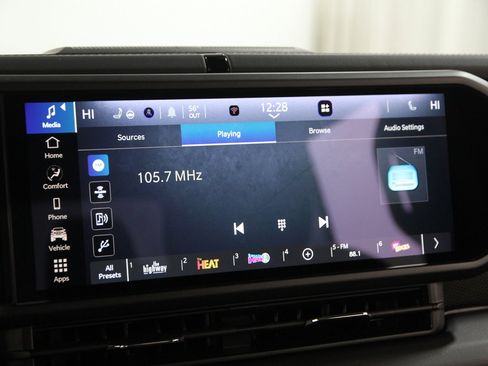 Used 2025 Jeep Gladiator Mojave w/ Convenience Group image 10